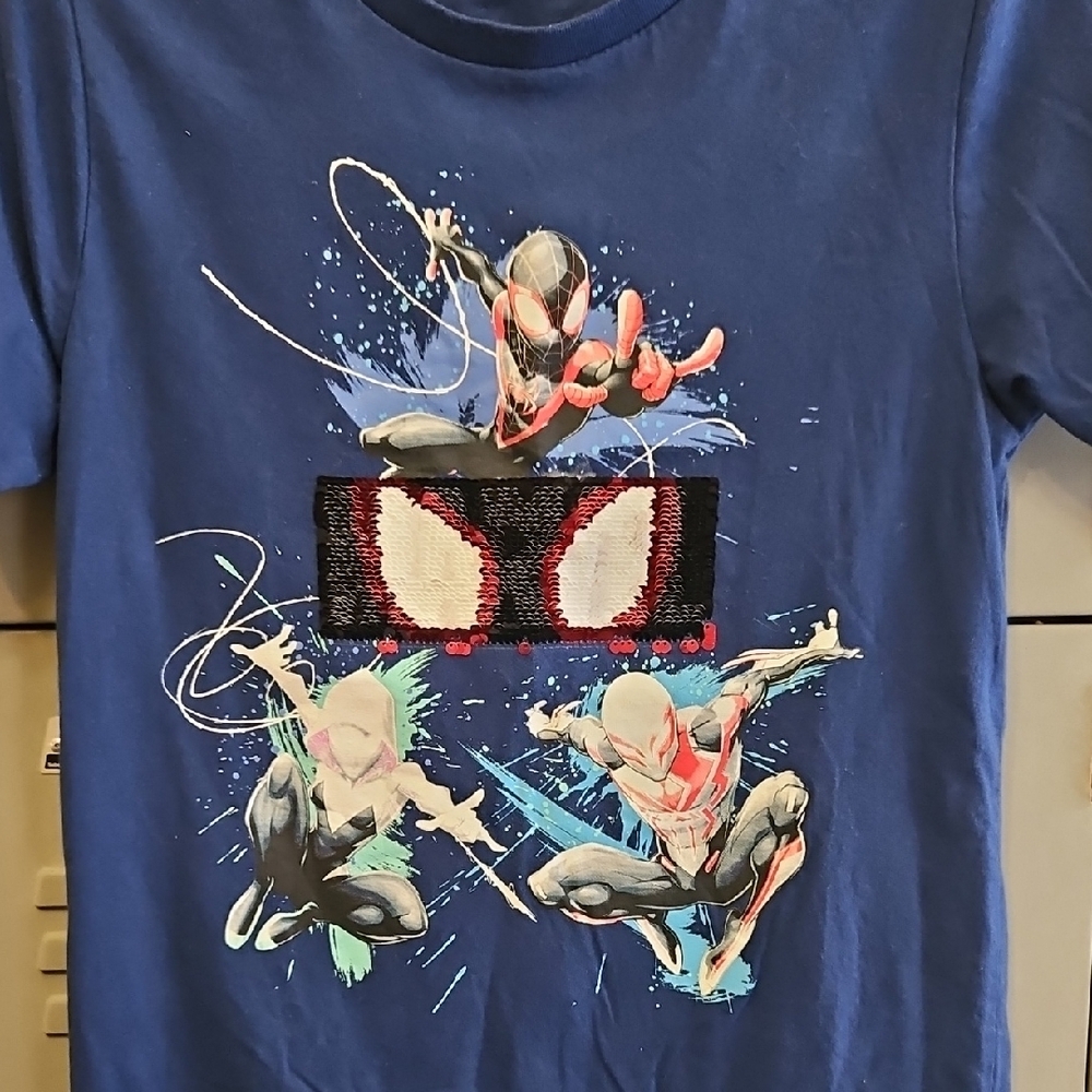 Blue Spider-Man Graphic T-Shirt - Size Large Reversible Sequin Design - Picture 2 of 5